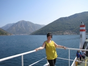 Czarnogóra - na promie na Zatoce Kotorskiej