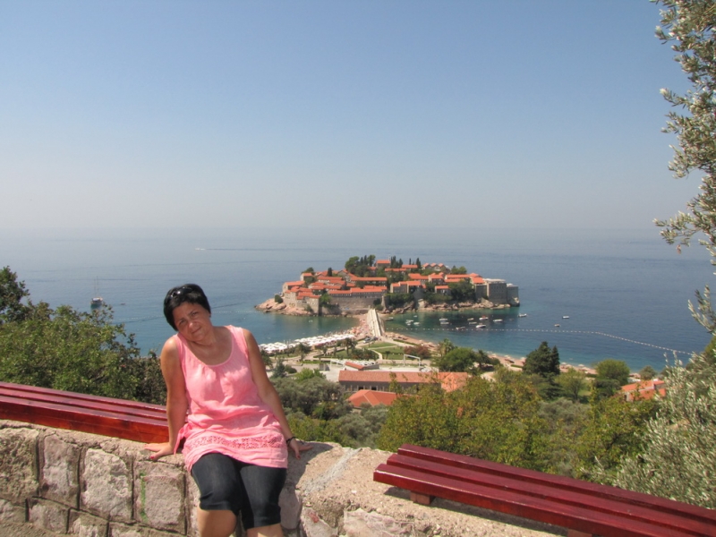 Czarnogóra - widok na miasteczko Święty Stefan  
